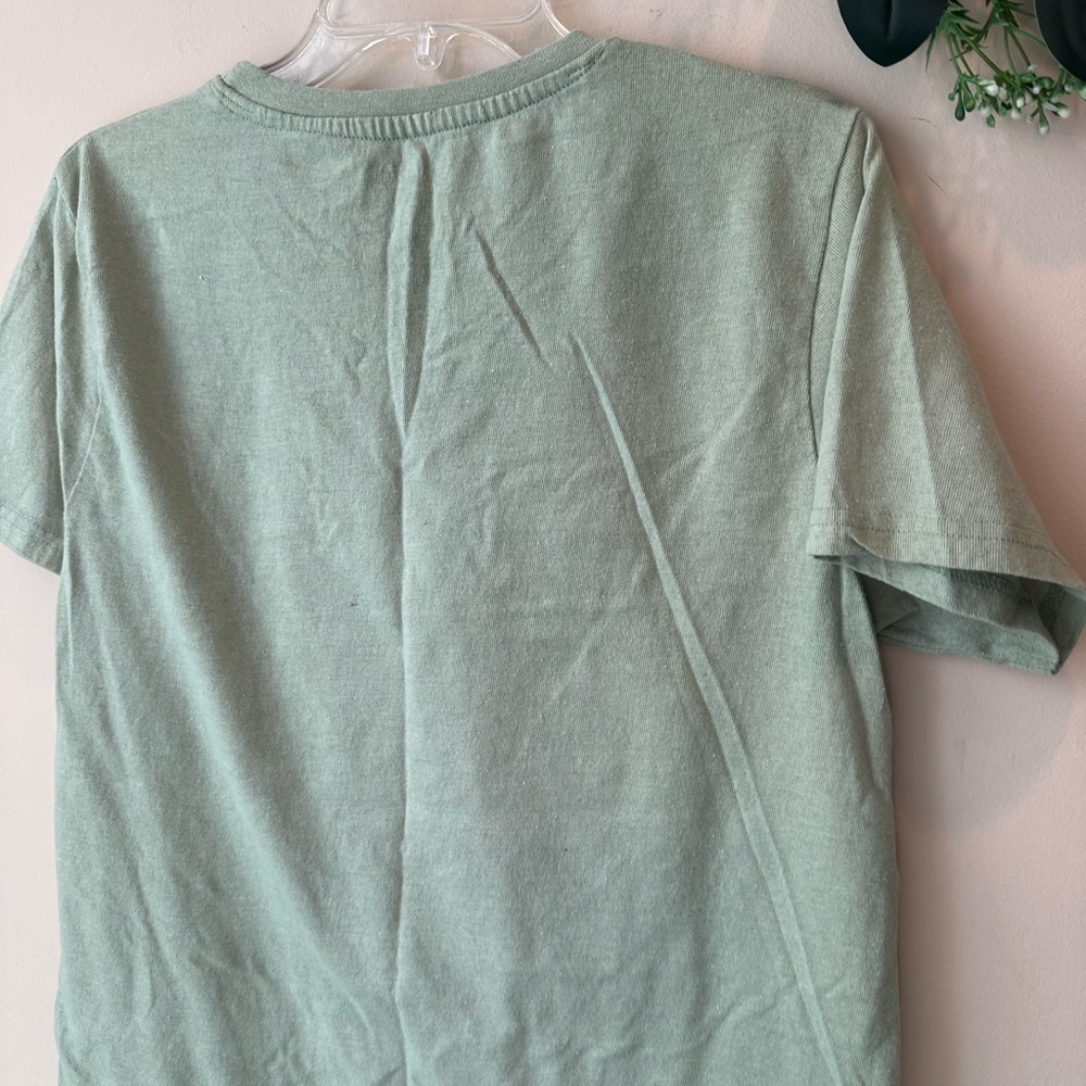 Floral Graphic Tee - Light Green - Picture 7 of 8